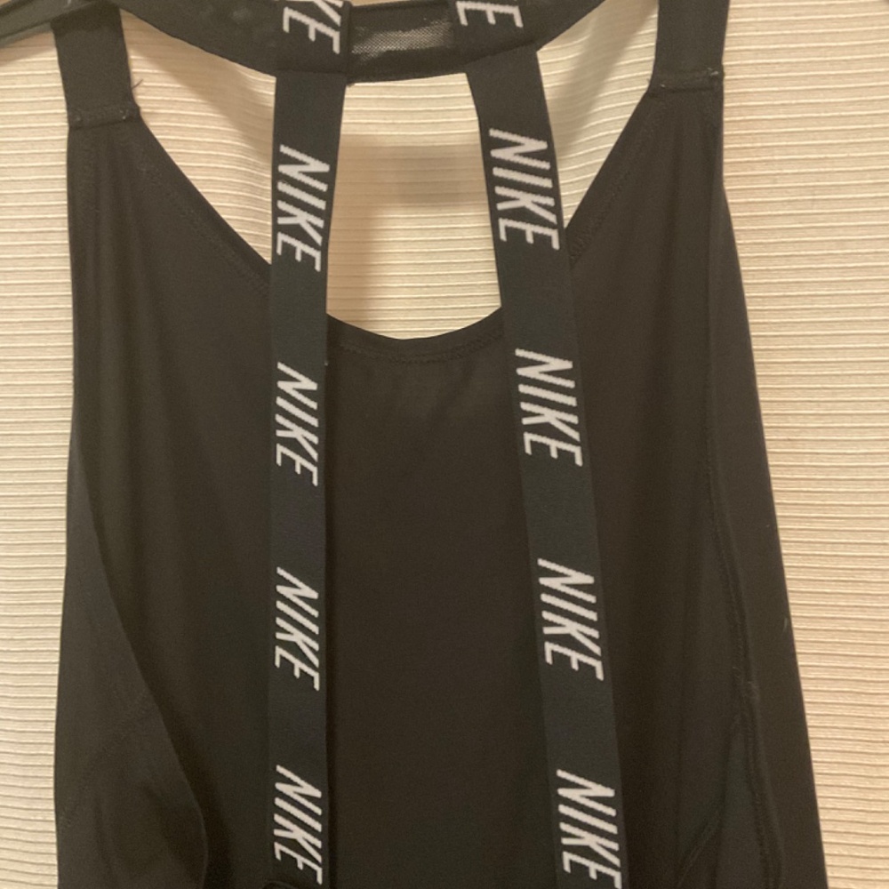Nike Open Back Tank - Picture 4 of 8